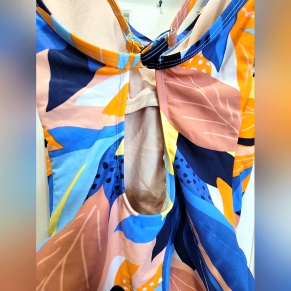 Large Tropical Side Drawstring Razorback Adjustable Straps One Piece Swimsuit - Picture 7 of 10